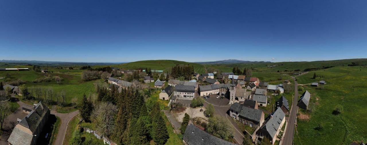 Auberge Du Cezallier Otel Montgreleix Dış mekan fotoğraf