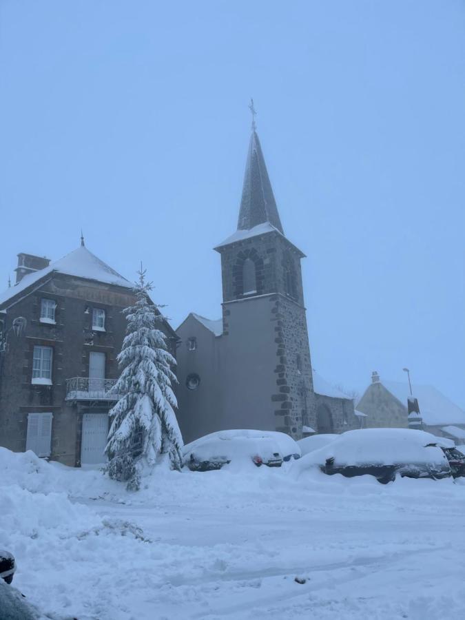 Auberge Du Cezallier Otel Montgreleix Dış mekan fotoğraf