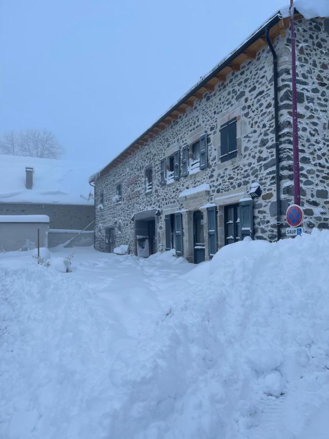 Auberge Du Cezallier Otel Montgreleix Dış mekan fotoğraf